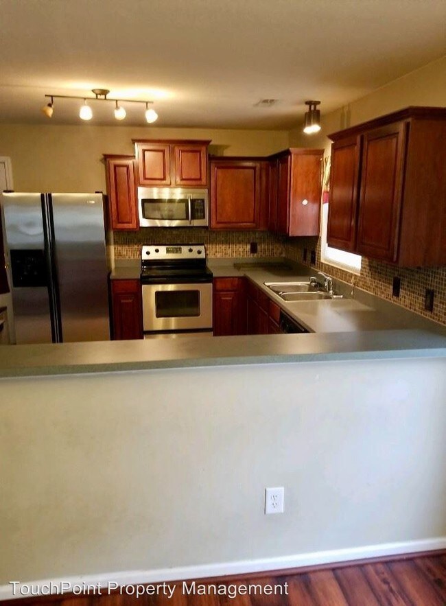 Building Photo - 3 br, 2.5 bath House - 2652 Cochrane Drive