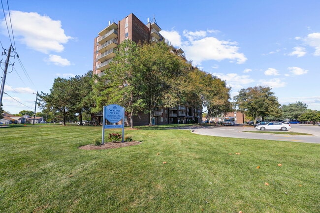 Building Photo - Chatham Towers
