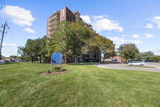 Building Photo - Chatham Tower Apartments