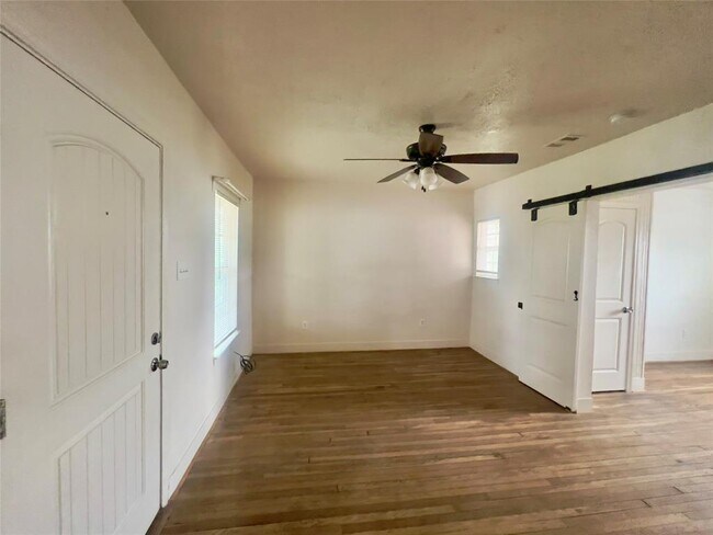 Building Photo - 5311 Avenue O