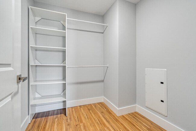 Foto del edificio - 424 Whiton St