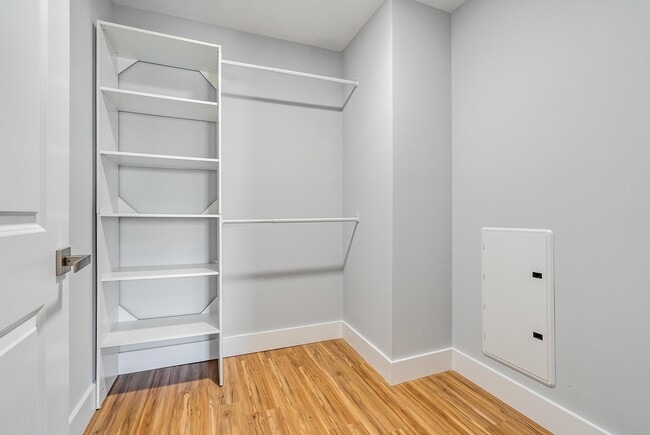 Building Photo - 424 Whiton St