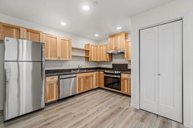 Foto del edificio - 721-711 11th St