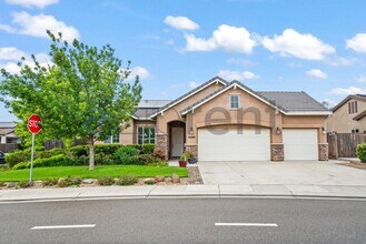 Building Photo - 1491 Maehl Dr