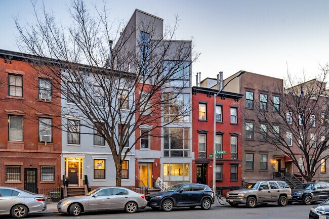 Building Photo - 140 Degraw St