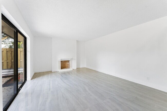 Foto del edificio - 1624 Forest Lakes Cir