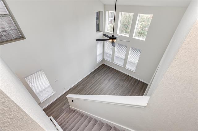 Building Photo - 913 Englewood Ln