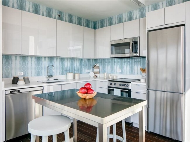 Foto del edificio - 400 W 113th St