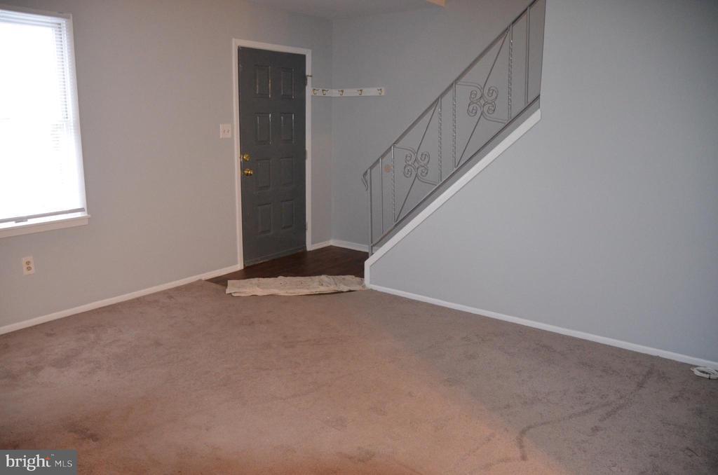 Primary Photo - 327 Birch Ave