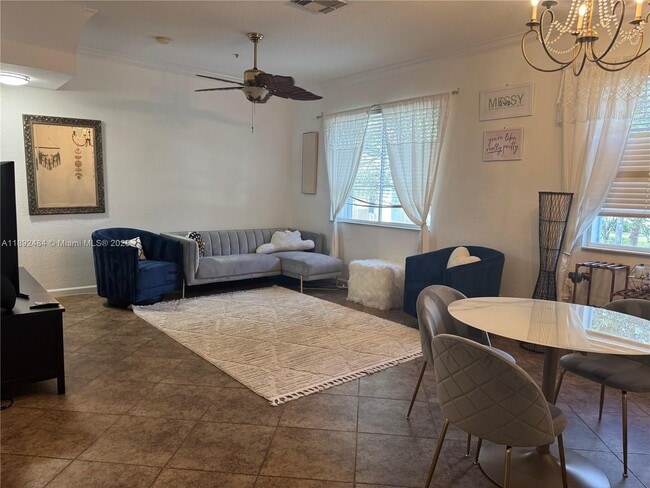 Foto del edificio - 3152 N Greenleaf Cir