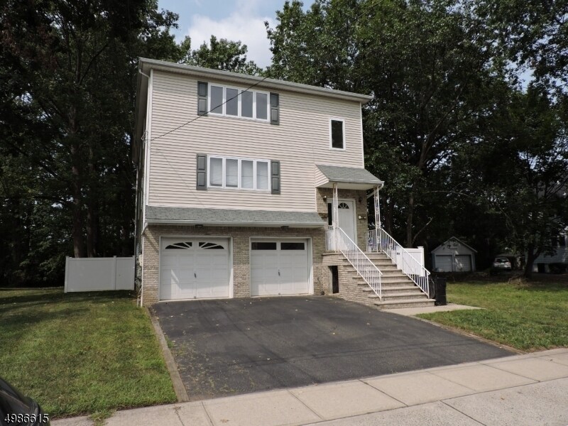 Primary Photo - 315 Livingston St