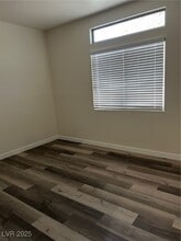 Building Photo - 512 W Bright Lights Ave