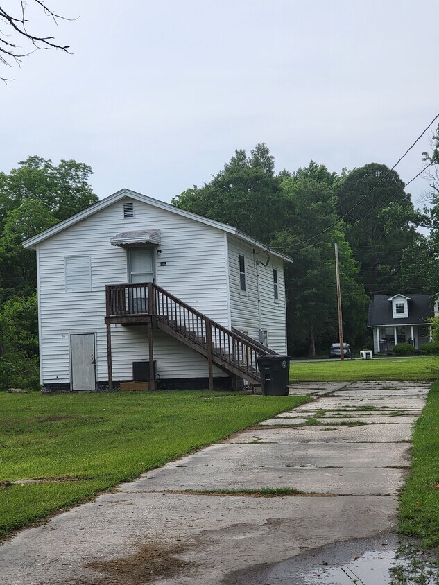 Bonito lote en una calle tranquila. - 108 Jones St