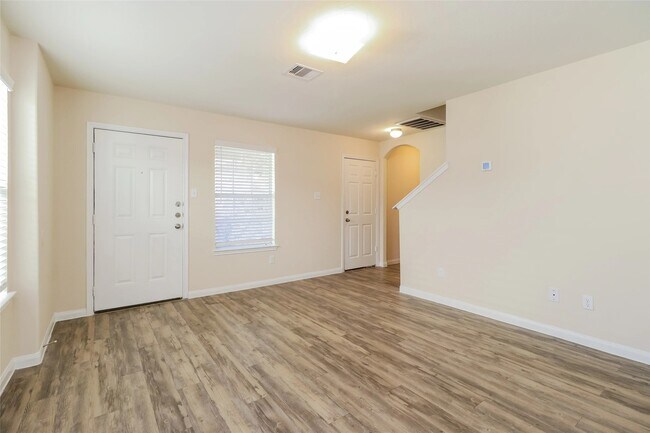 Foto del edificio - 21219 Normand Meadows Ln
