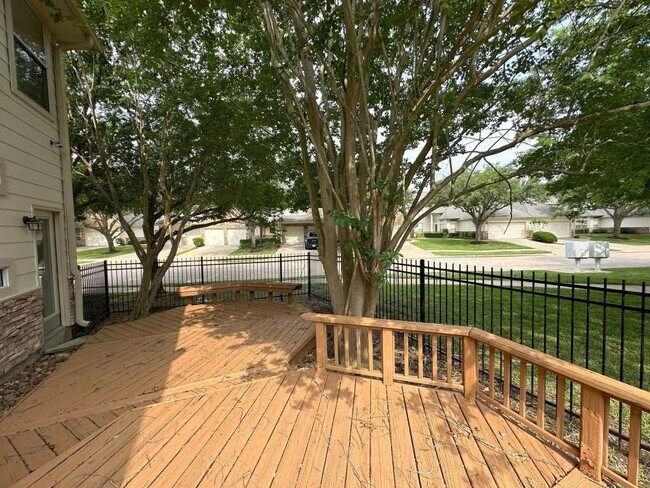 Foto del edificio - 7203 Welshwood Ln