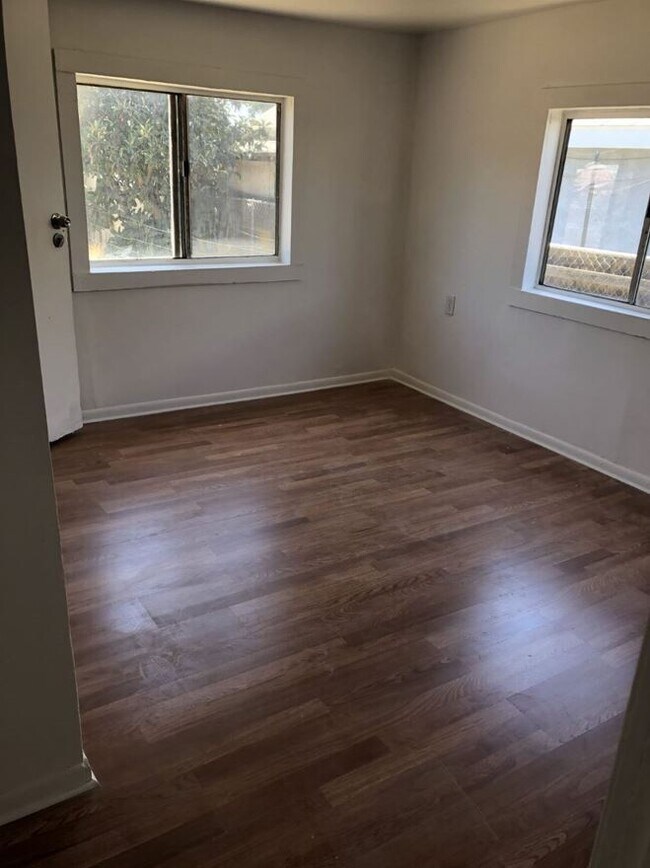 Foto del edificio - 2452 9th St