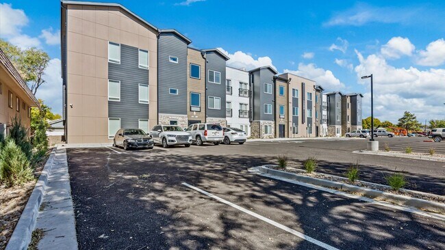 Building Photo - The Monument: Modern 2 Bedroom Apartment: ...