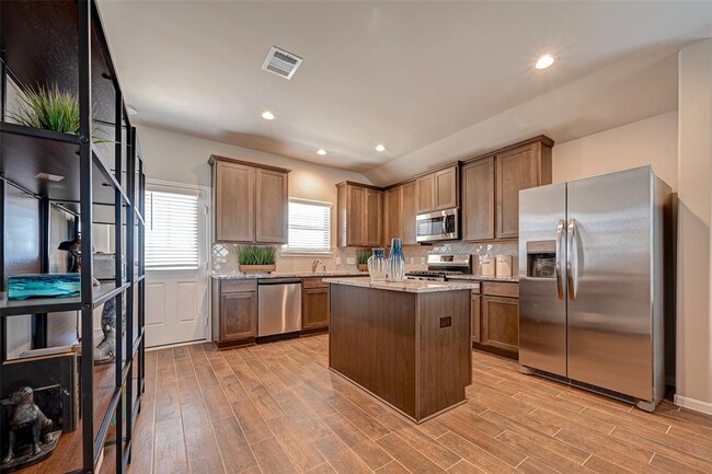 Building Photo - 13117 Villa Sola Dr