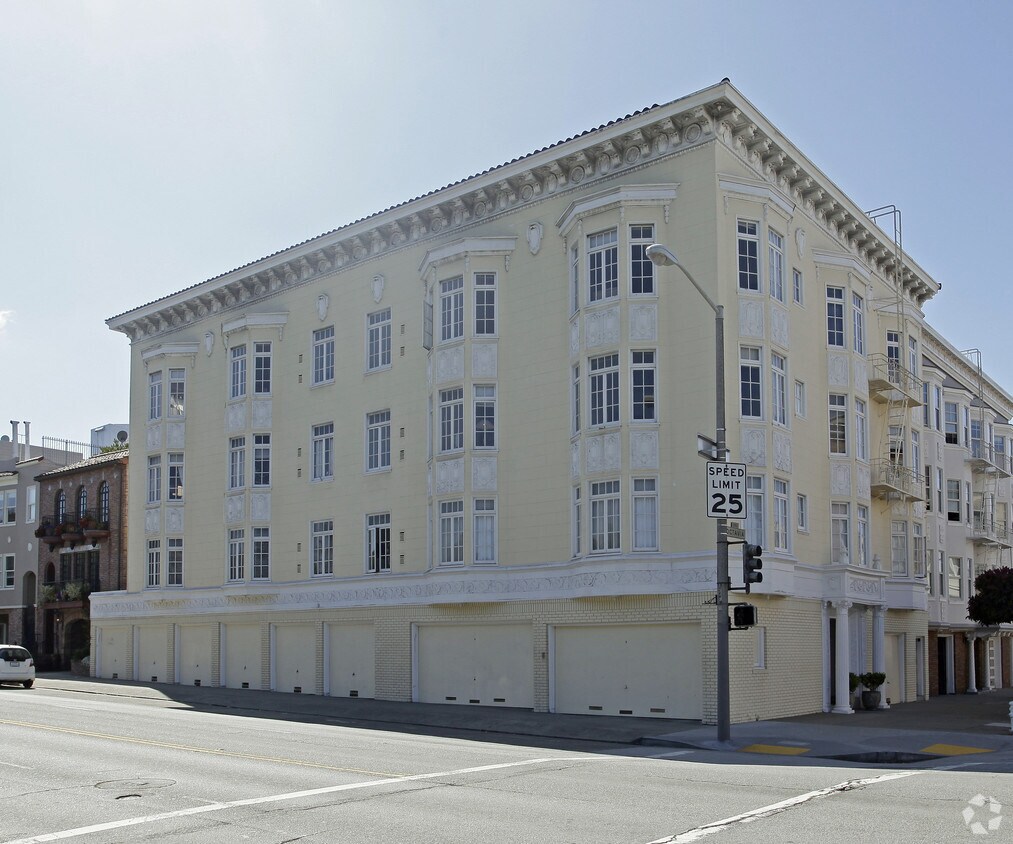 Primary Photo - 3360 Octavia St