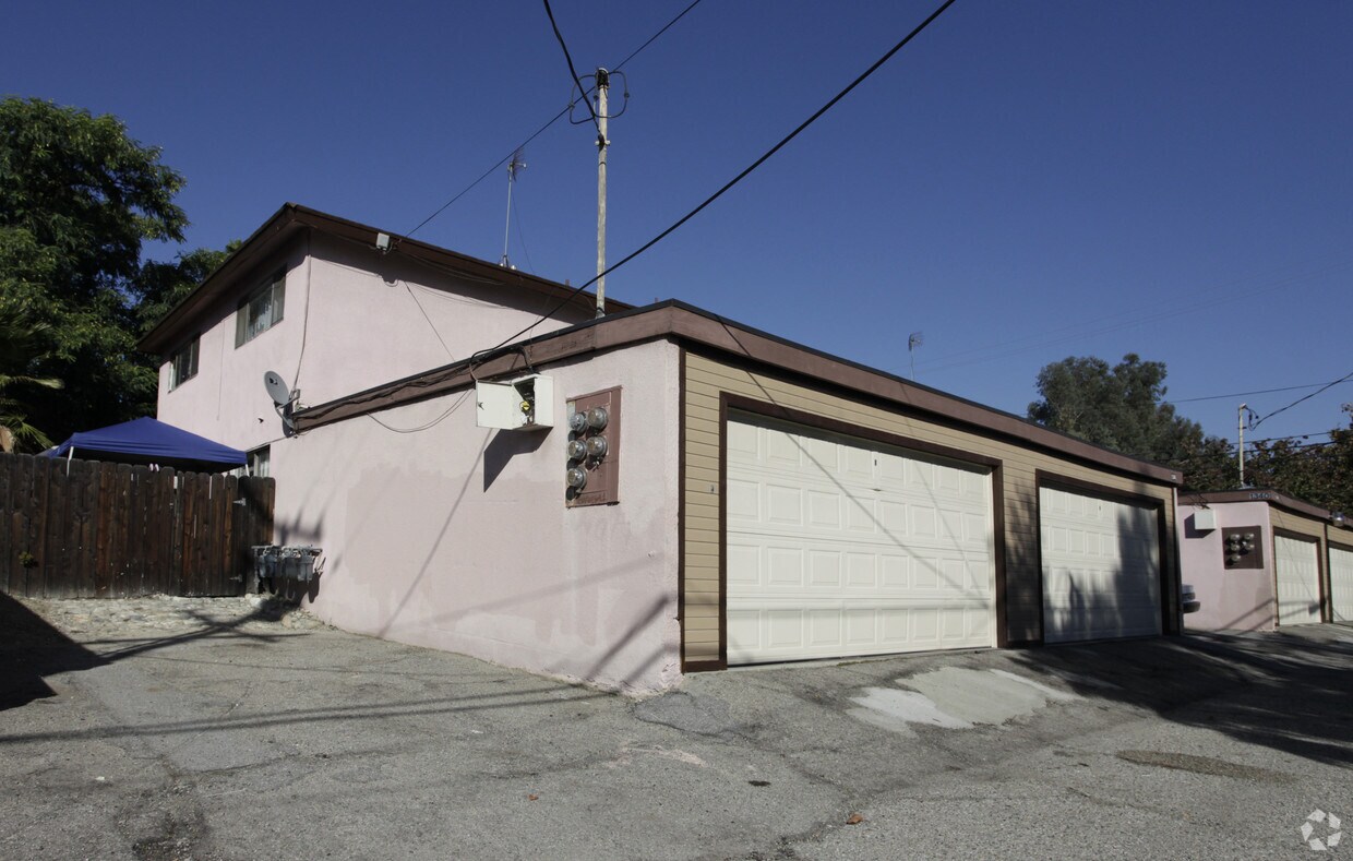 Building Photo - 1344 Springfield St