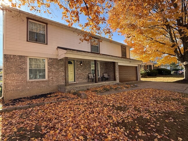 Photo - 2447 Roanoke Dr House