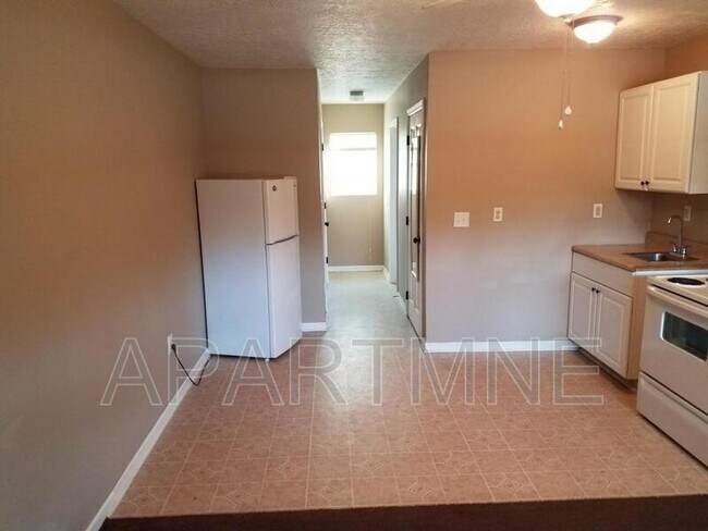 Foto del edificio - 3674 Deans Bridge Rd