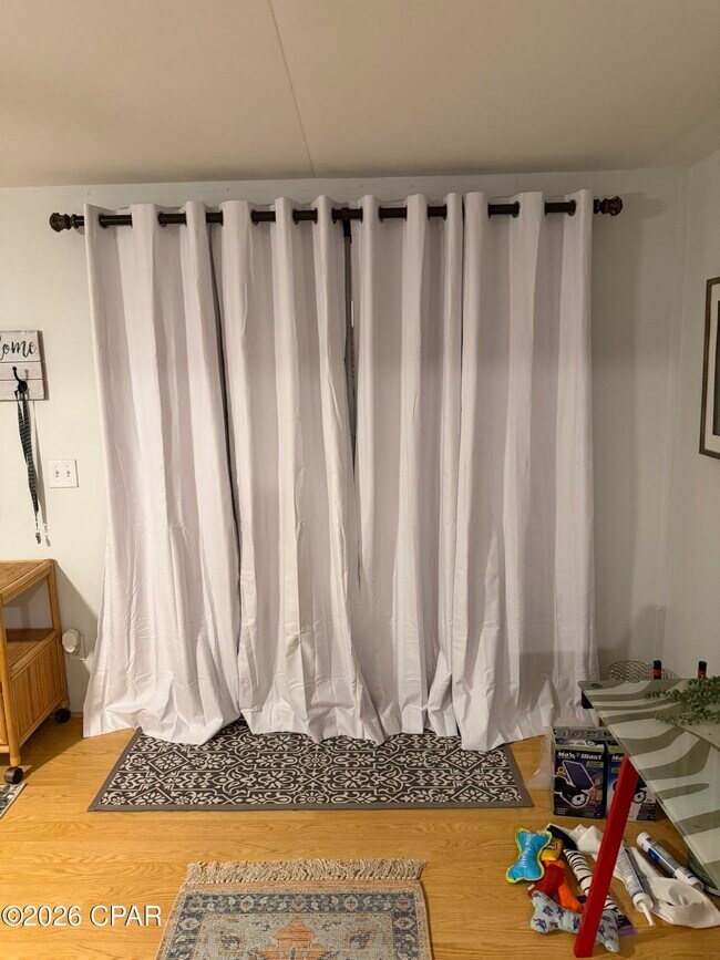 Foto del edificio - 1219 Navy Blvd