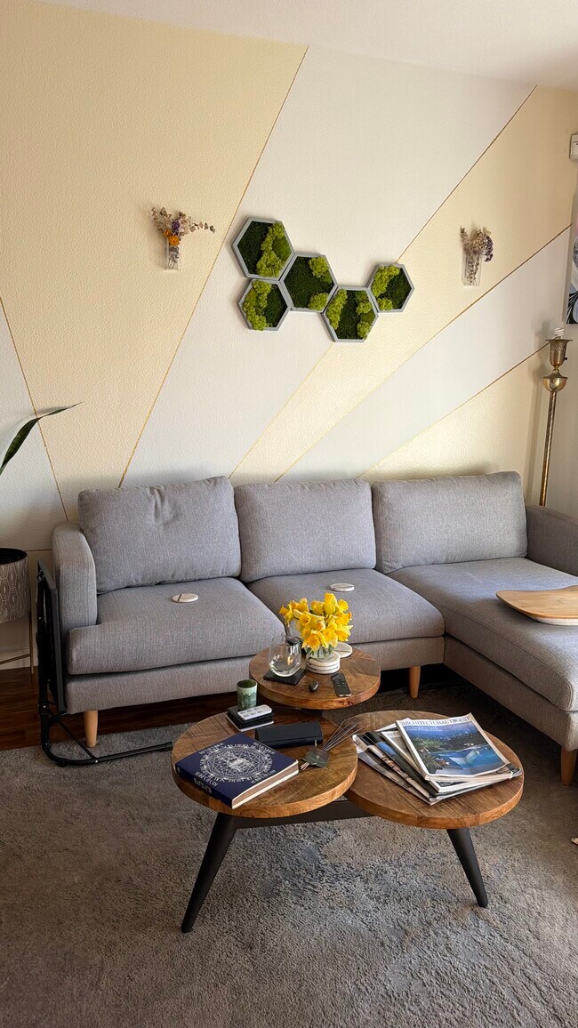 Foto del edificio - 1596 Tucker St