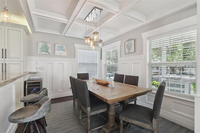 Building Photo - 157 9th Ave N