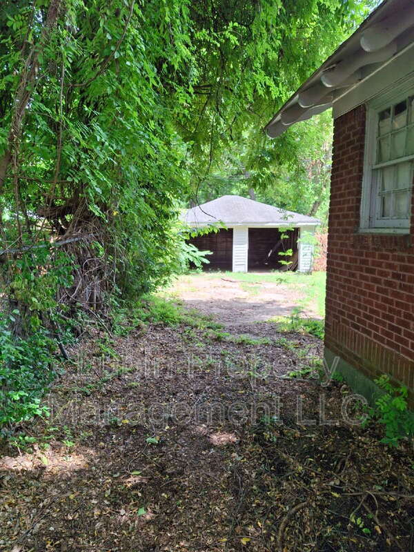 Building Photo - 698 Semmes St