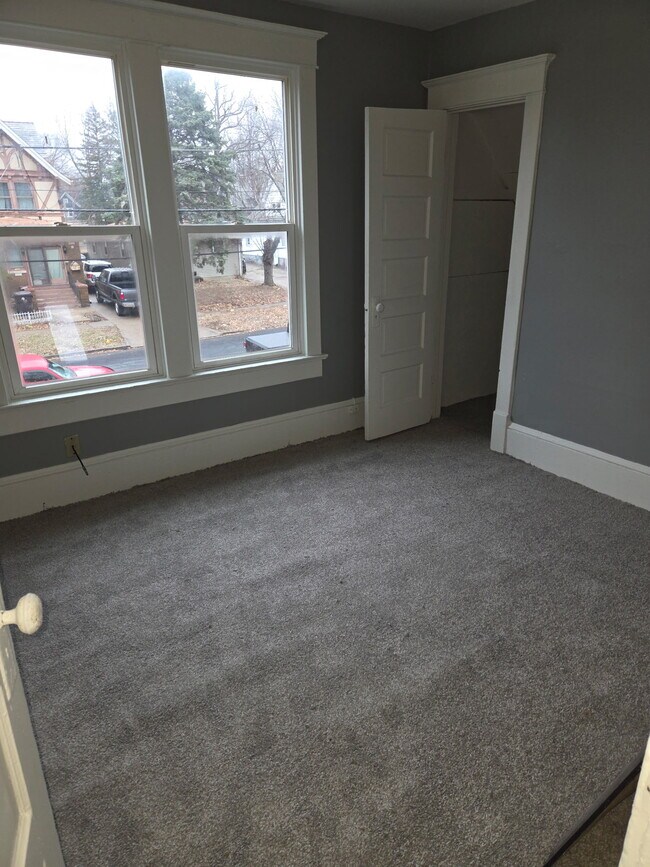 Building Photo - 206 E Arcadia Ave