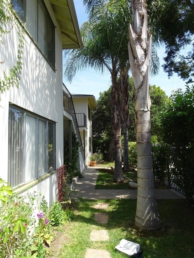 Los Olivos ¡St. Lav./sec. - 2130 Bath St