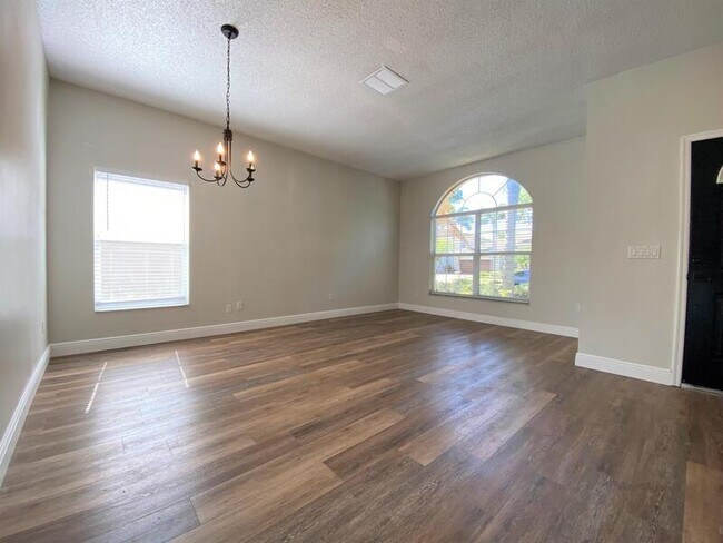 Foto del edificio - 5015 Boathouse Drive