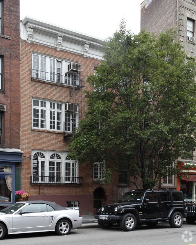 Primary Photo - 107 Greenwich Ave