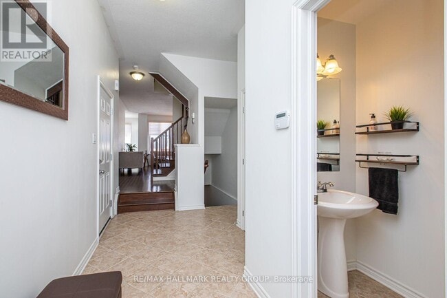 Building Photo - 534 Rochefort Cir
