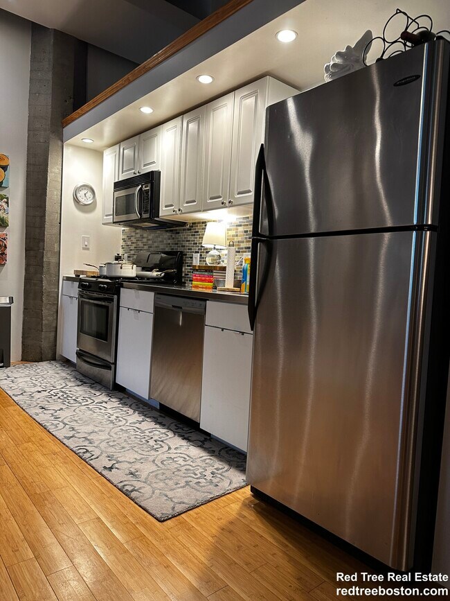 Foto del edificio - 150 Porter St