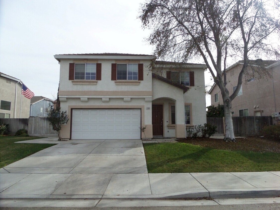 Primary Photo - Conveniently Located Home