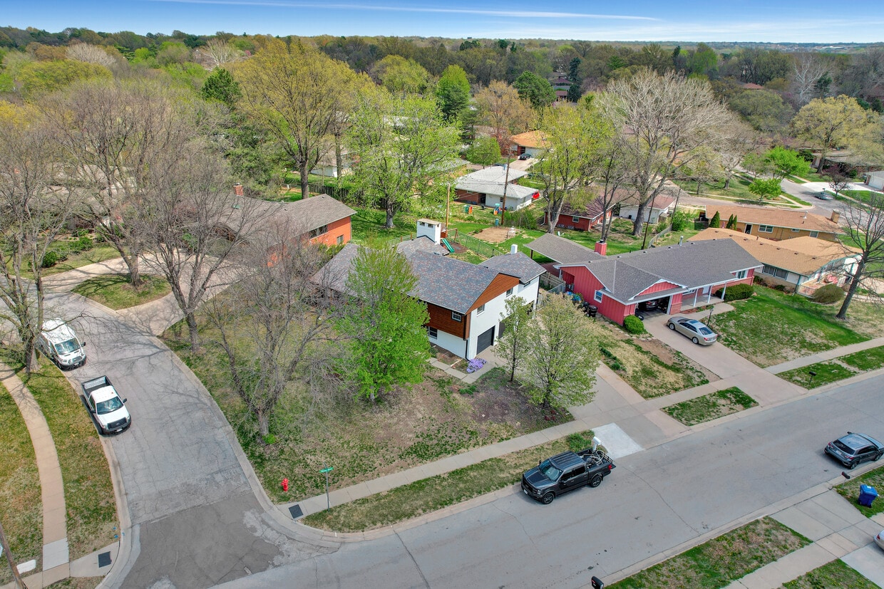 2305 Marilynn Ave, Lincoln, NE 68502 House for Rent in Lincoln, NE