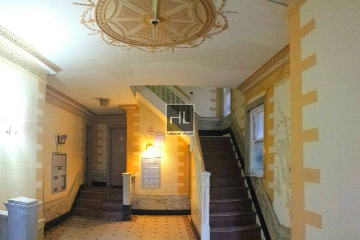 Building Photo - 622 Ocean Pkwy