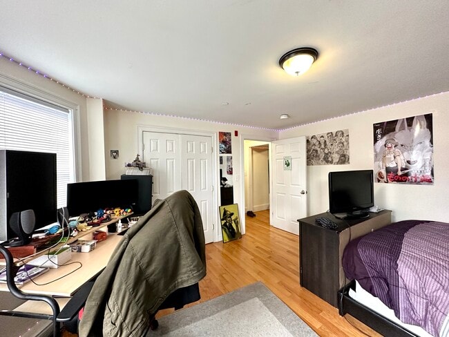 Building Photo - 107 Fisher Ave