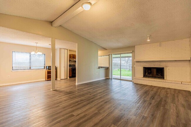 Foto del edificio - 8243 Lone Shadow Trail