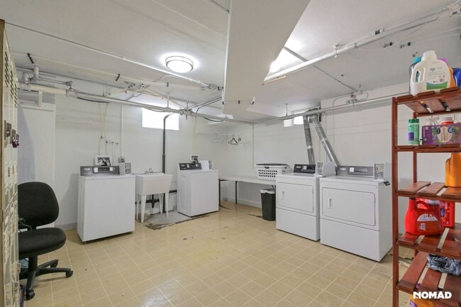 Building Photo - Charming 2BR Condo in Denver