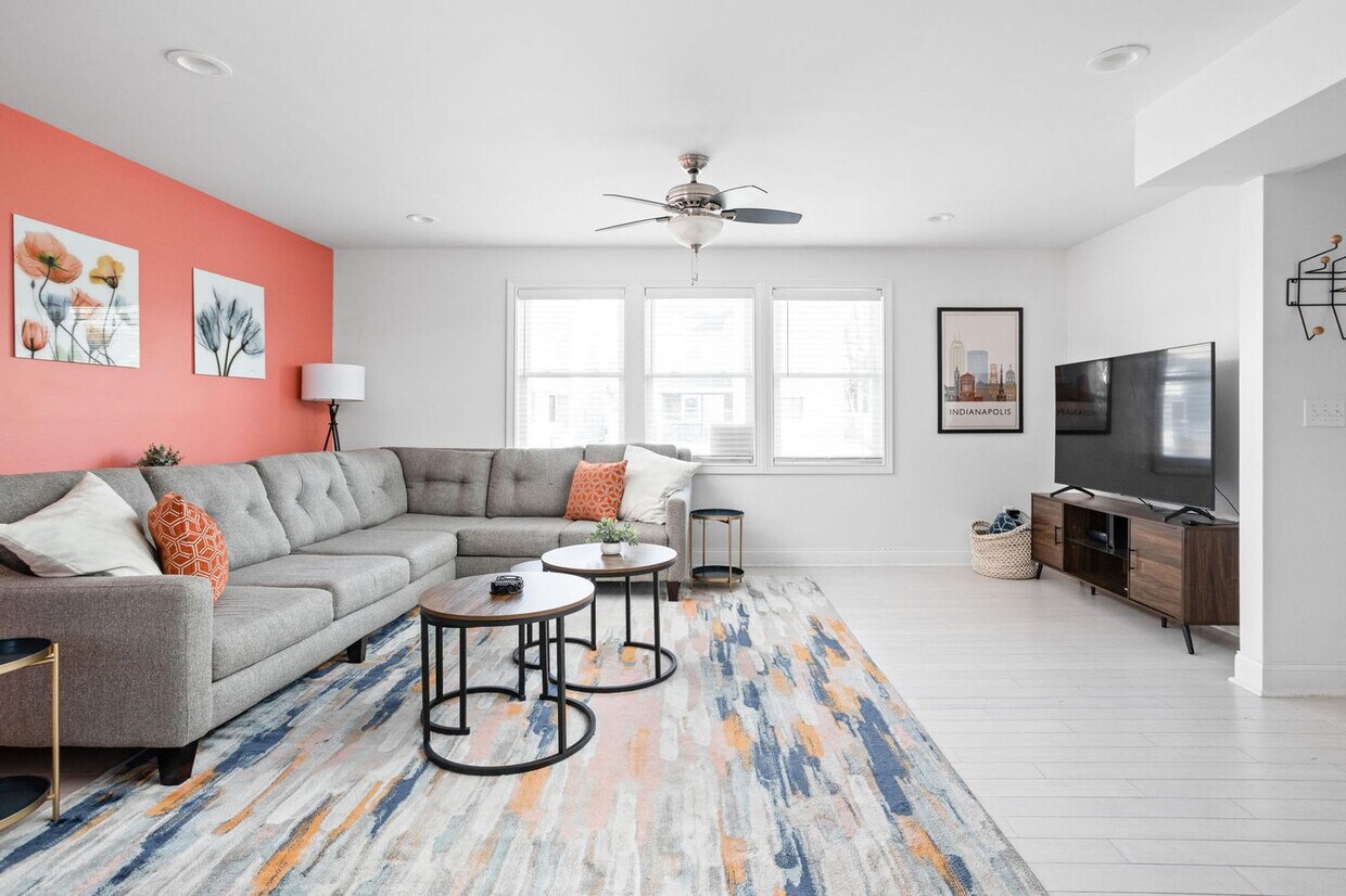 Foto principal - 325 Sanders St