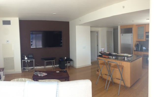 Building Photo - 333 1st St