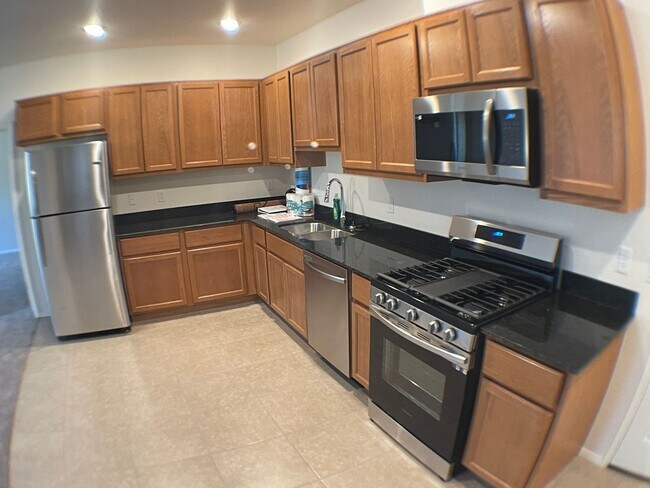 Foto del edificio - AVAILABLE SOON! 2 bedroom Condo Centrally ...
