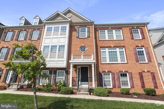 Building Photo - 8871 Purple Iris Ln