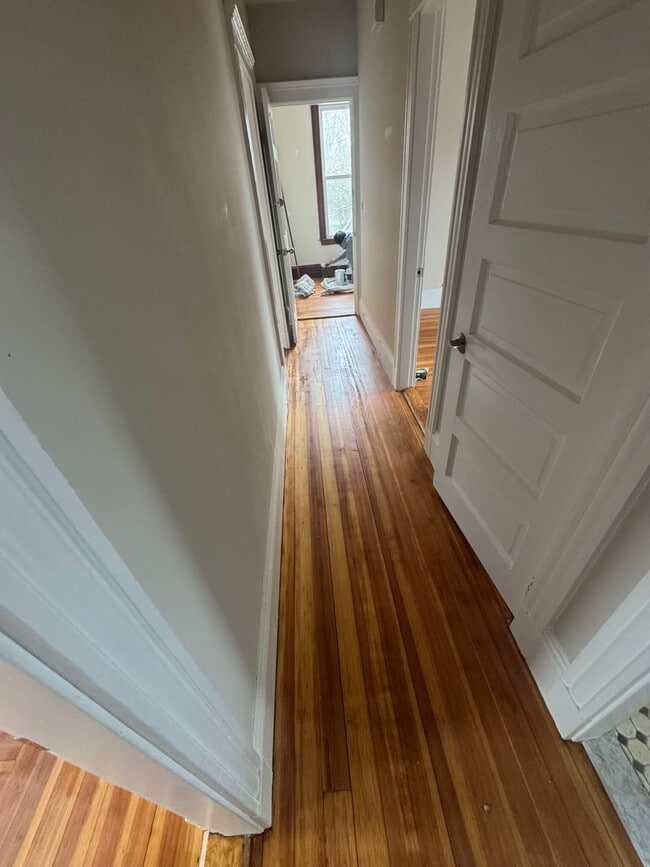 Building Photo - 41 Lafayette St