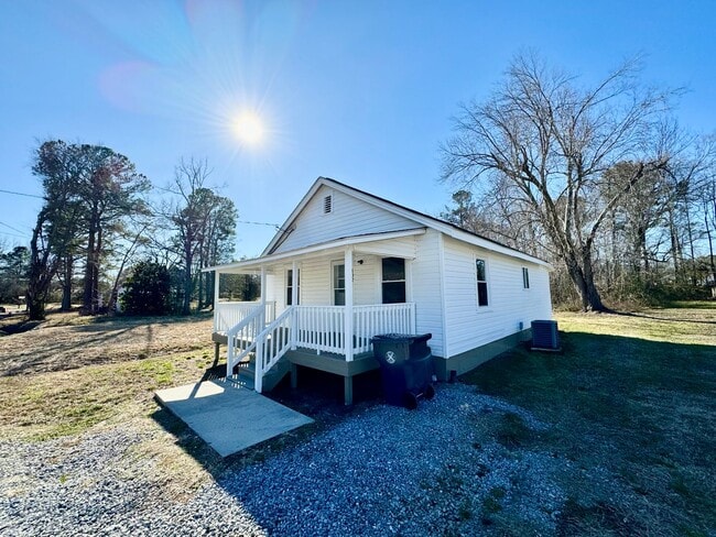 Foto del edificio - Lovely 2 Bedroom Rancher… Waiting for You ...