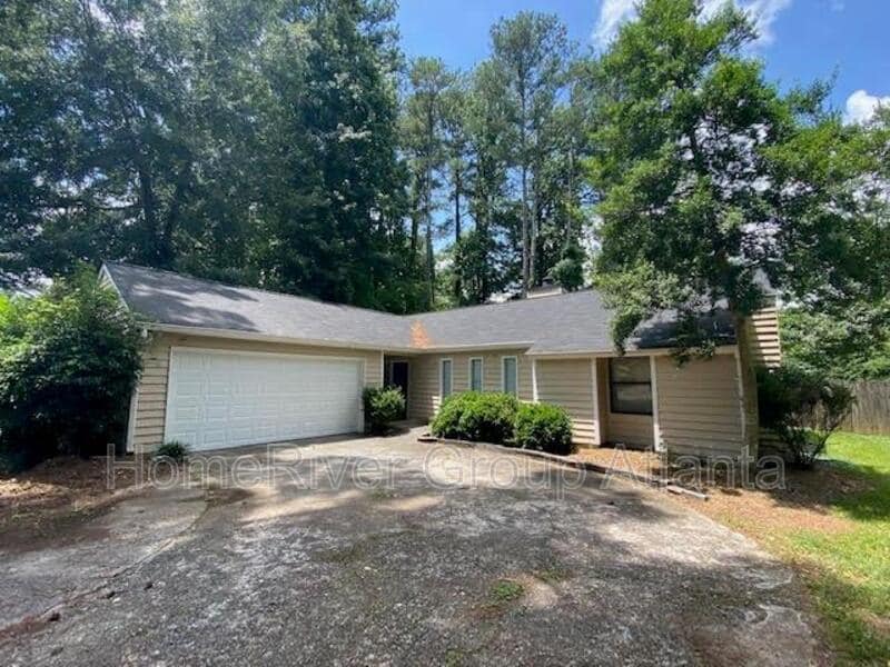 Primary Photo - 2700 Phillips Dr SW