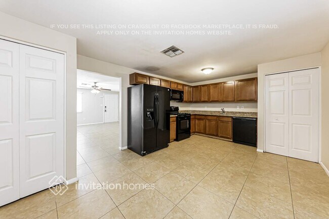 Foto del edificio - 13450 N 36th Pl